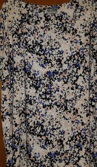 Short-sleeved top with metallic details - Picture 1 of 3